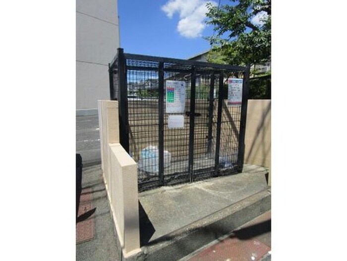 ファミール赤川の物件外観写真