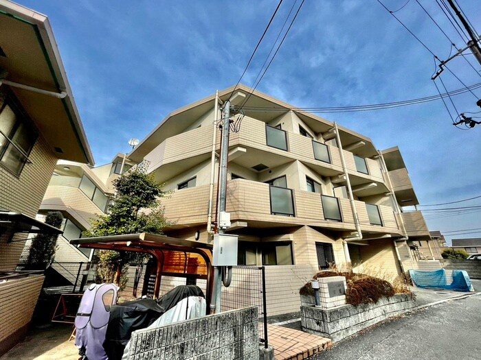 リストン宝塚の物件外観写真