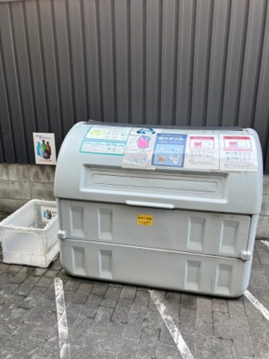 スクウェアワンの物件外観写真