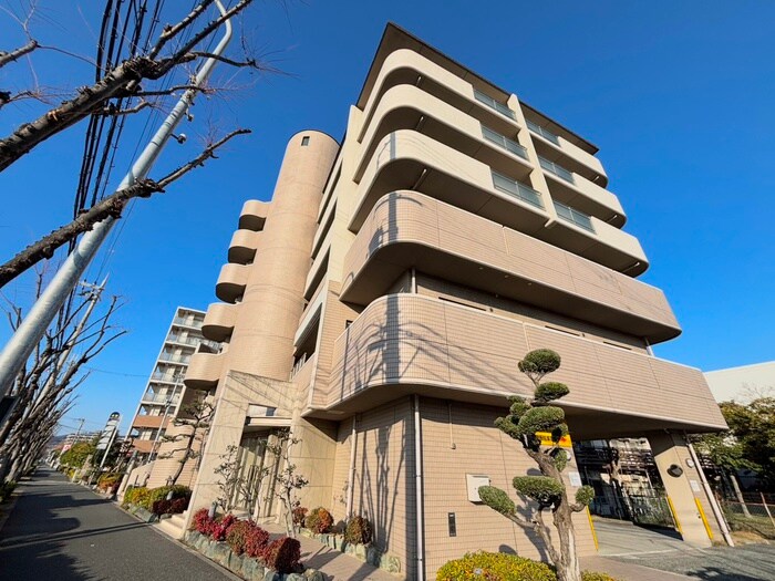 ルミエ－ル北伊丹の物件外観写真