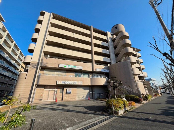 ルミエ－ル北伊丹の物件外観写真