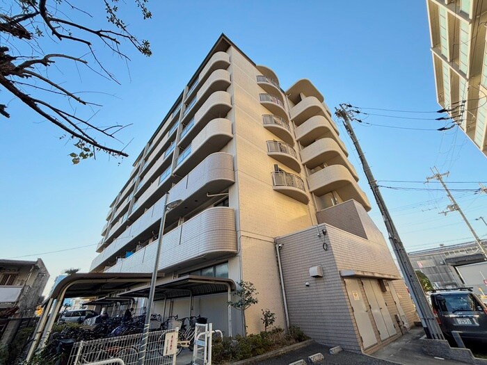 ルミエ－ル北伊丹の物件外観写真