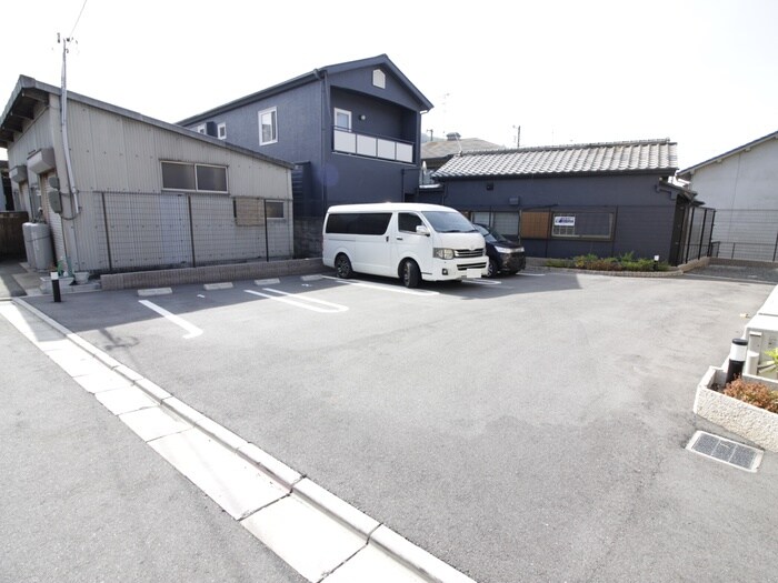 シャトーダルモニーの物件外観写真