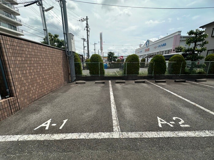フィールドヴィレッジⅡＡ棟の物件外観写真