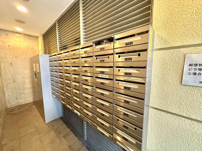 レジデンス本町の物件外観写真