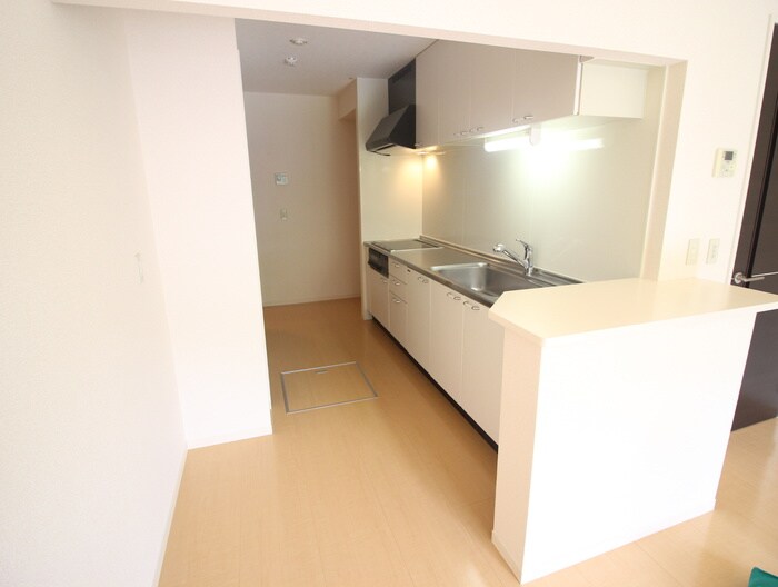 ガ－デンコ－ト車Ｂ棟の物件内観写真