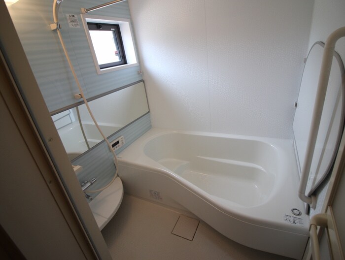 ガ－デンコ－ト車Ｂ棟の物件内観写真