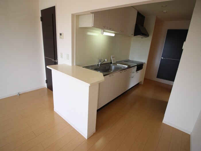 ガ－デンコ－ト車Ｃ棟の物件内観写真