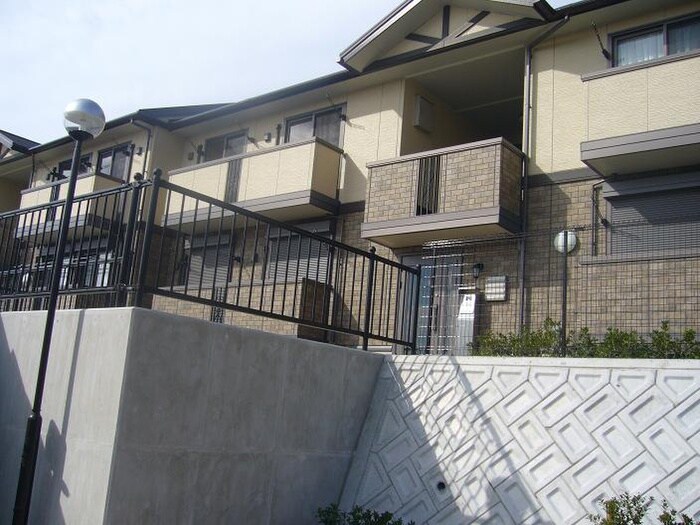 ガ－デンコ－ト車Ｃ棟の物件外観写真