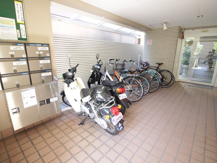 ア－ビス桂の物件外観写真