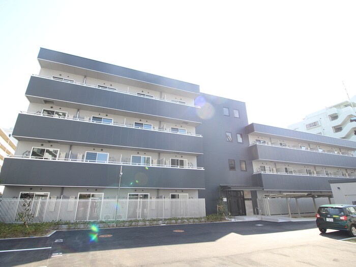 ウェルフォート鶴見の物件外観写真