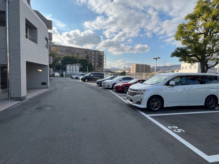 AZUR 宝塚の物件外観写真