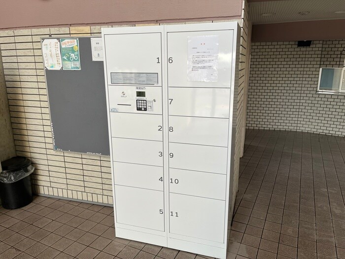 AZUR 宝塚の物件外観写真