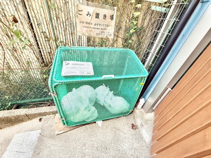 セラフィ－コ－ト東香里園の物件外観写真