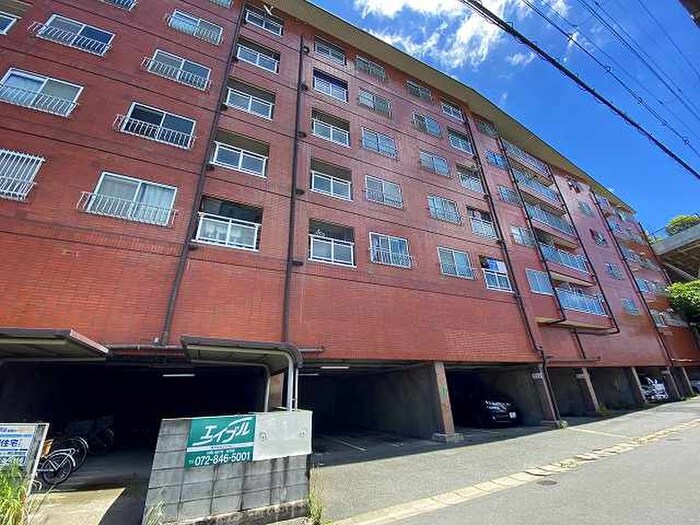 ハイクレスト宮之阪の物件外観写真