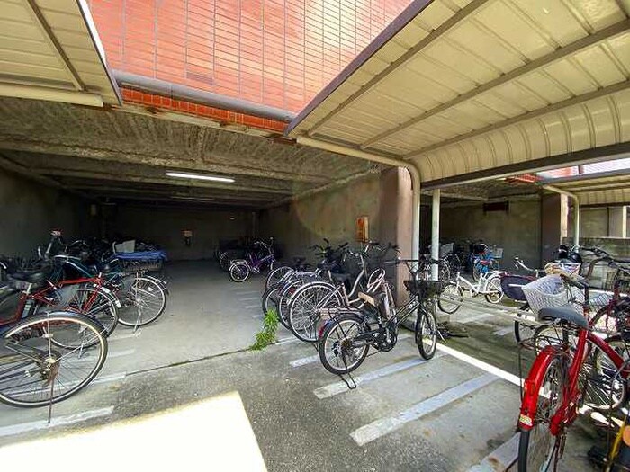 ハイクレスト宮之阪の物件外観写真