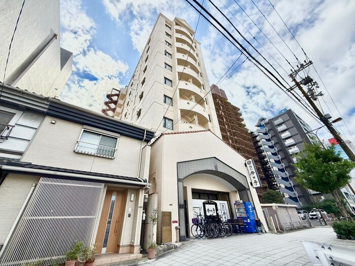 松下善ビルの物件外観写真