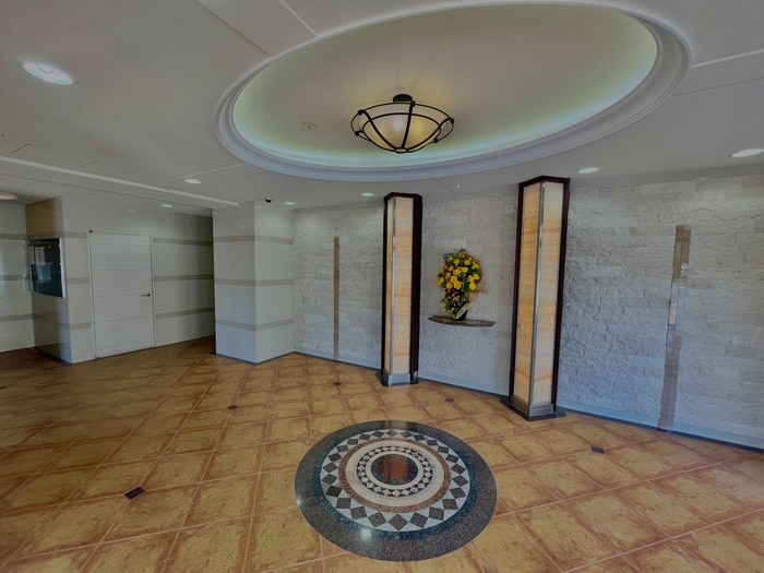 Uresidence京橋の物件外観写真