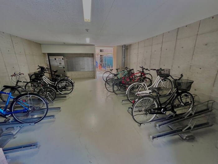 Uresidence京橋の物件外観写真