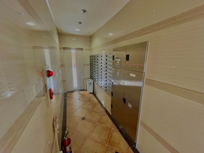 Uresidence京橋の物件外観写真