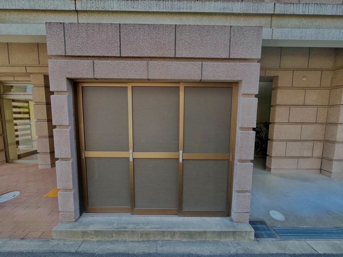 Uresidence京橋の物件外観写真