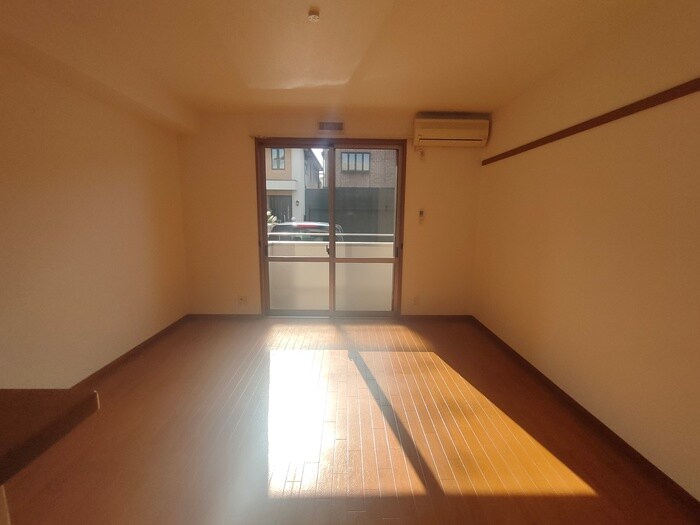 ヴィラコ－ト服部の物件内観写真