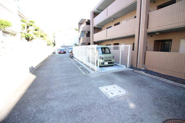 ユマン蛍苑の物件外観写真