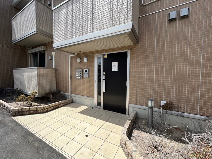 ラ・プリマべ－ラＢ棟の物件外観写真