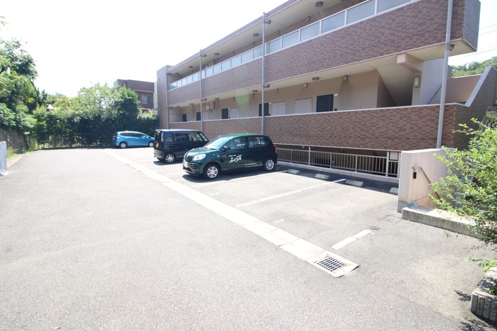 茜苑レジデンスの物件外観写真