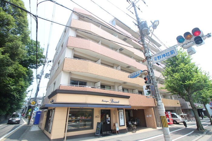 ア－ト衣笠の物件外観写真