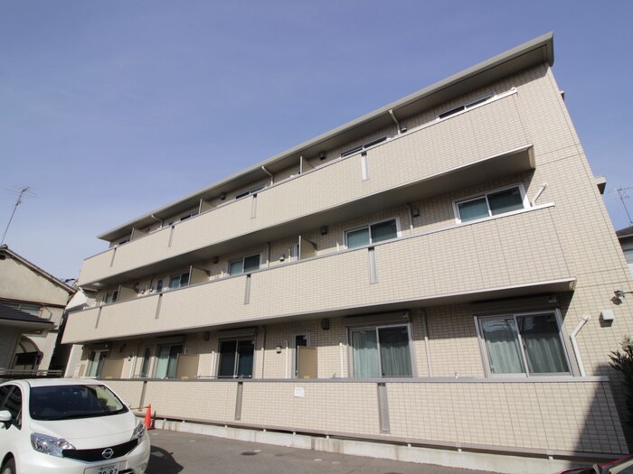 グランメ－ルタカミの物件外観写真