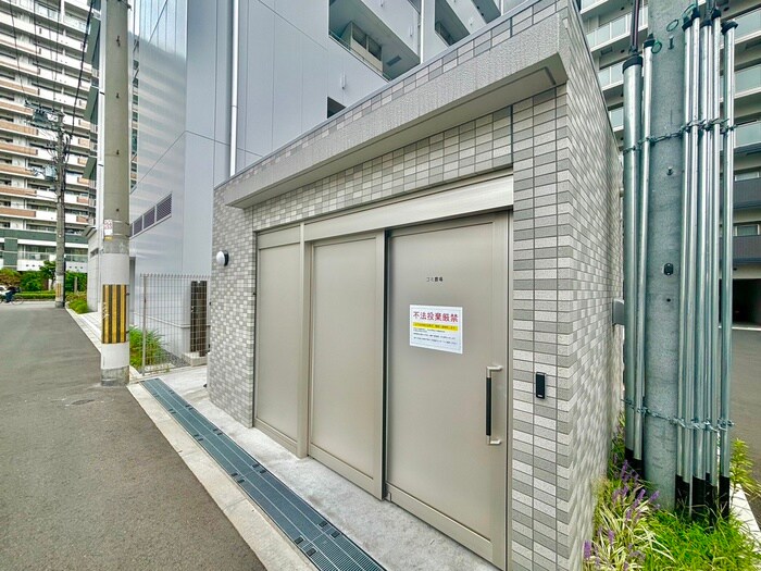 ｴｽﾘｰﾄﾞﾚｼﾞﾃﾞﾝｽ大阪難波の物件外観写真