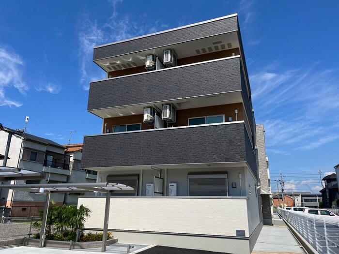 リベルト・ボヌールⅡ番館の物件外観写真