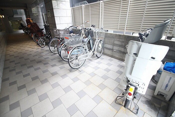 フレア五条の物件外観写真