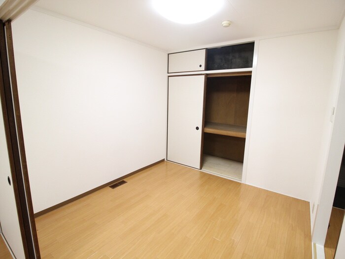 シャトー東香里の物件内観写真