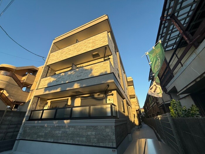 La vie belle 宝山町の物件外観写真