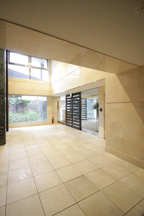 アーデンタワー西本町の物件外観写真