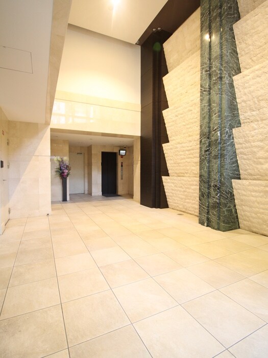 アーデンタワー西本町の物件外観写真