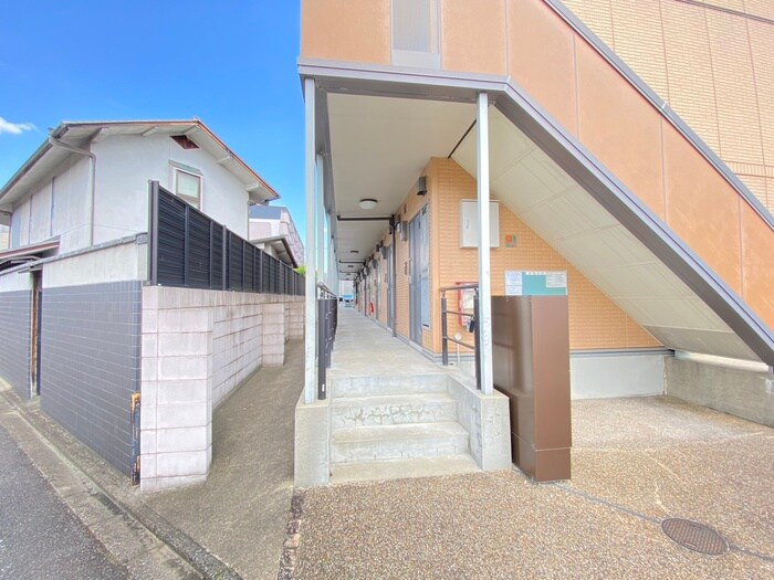 エミネンス西京極の物件外観写真