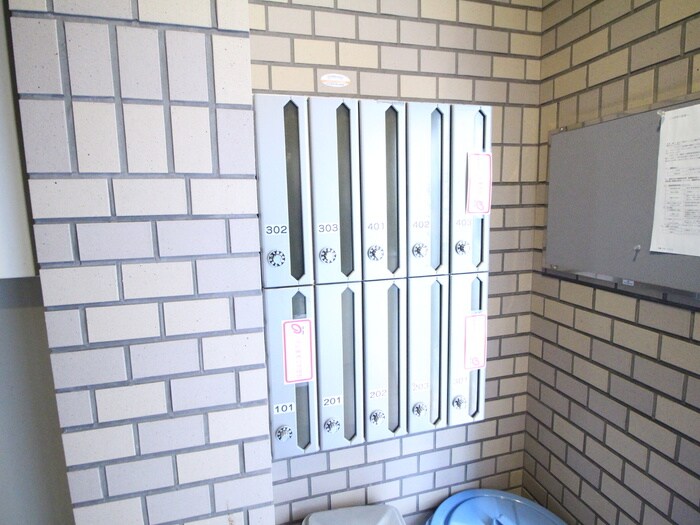 ストゥーディオ春日丘の物件外観写真