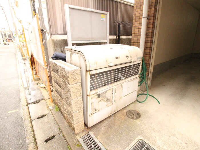 ストゥーディオ春日丘の物件外観写真