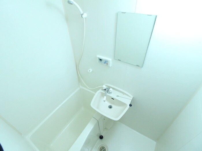 ストゥーディオ春日丘の物件内観写真