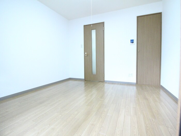 ストゥーディオ春日丘の物件内観写真