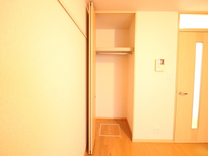 メゾンサンヒルズの物件内観写真