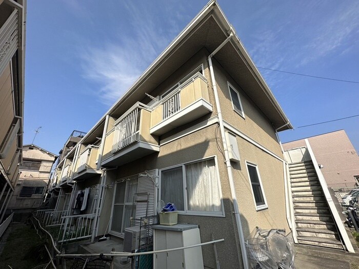 タウニィーイサカD棟の物件外観写真