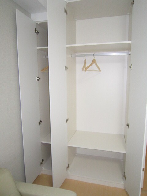 アンビエンテ四ツ橋の物件内観写真