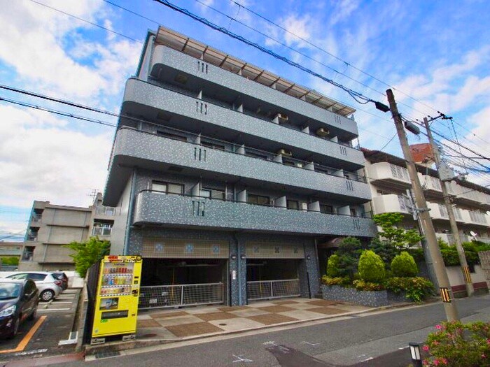 ＡＶＥＮＩＲ（アヴェニール）の物件外観写真