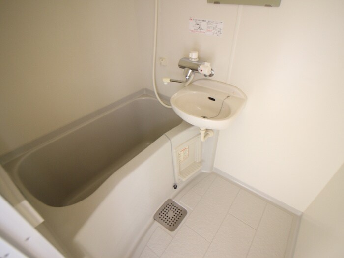 ＡＶＥＮＩＲ（アヴェニール）の物件内観写真