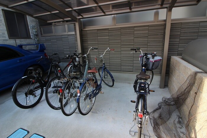 ロータス鴻池の物件外観写真