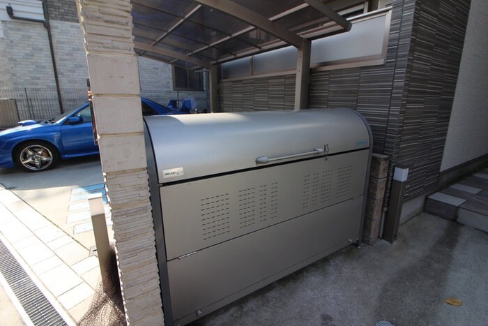 ロータス鴻池の物件外観写真